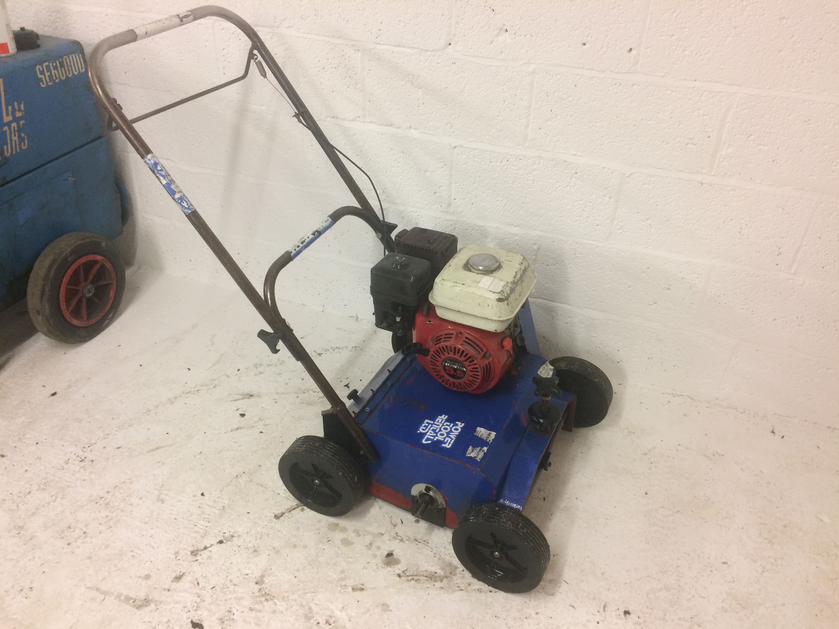 Scarifier Petrol Scarifiers